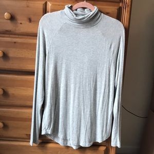 Old Navy lightweight gray turtleneck tunic